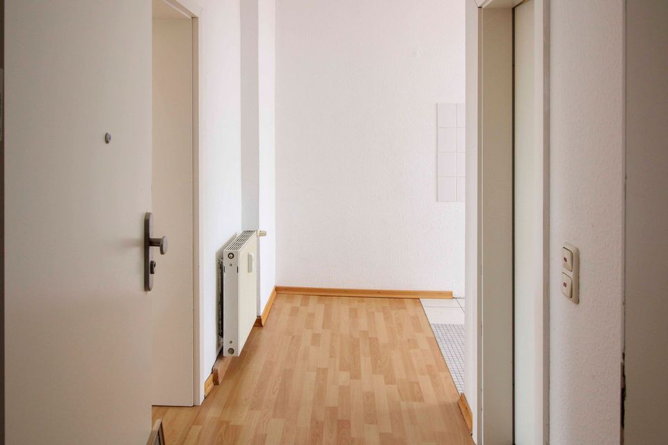 Helle 2-Zimmer-Wohnung mit 2 Balkonen im Stil-Altbau in Duisburg-Hochfeld in Duisburg