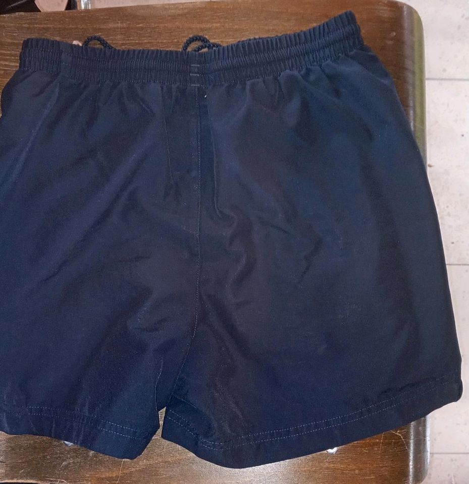 Adidas Sporthose /Bade Short Gr. 152 in Völklingen