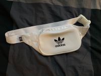 Adidas OG Bauchtasche Umhängetasche Tasche Weiß wie neu Düsseldorf - Pempelfort Vorschau