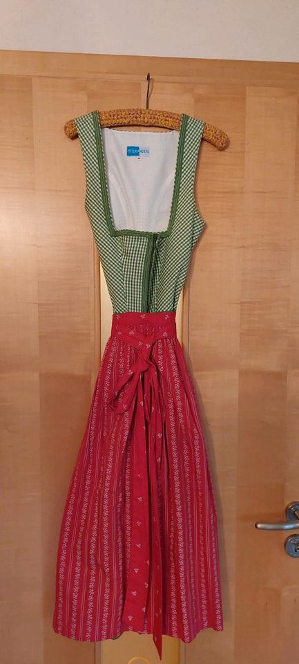 Dirndl - Kleid  mit 2 Blusen - Größe 32 in Raubling