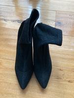 Buffalo Stiefelette schwarz Glitzer 41 Niedersachsen - Burgwedel Vorschau