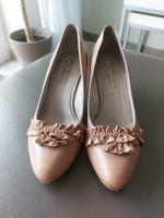 2x Buffalo Pumps Leder beige und schwarz Köln - Riehl Vorschau