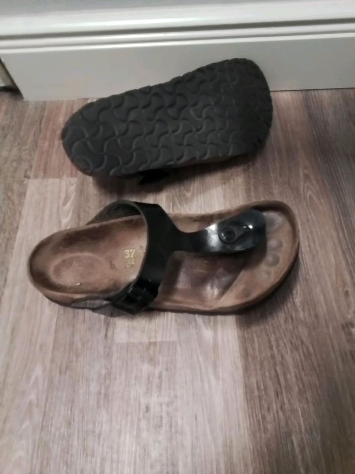 Birkenstock Zehentreter Lack schwarz gr.37 in Düsseldorf