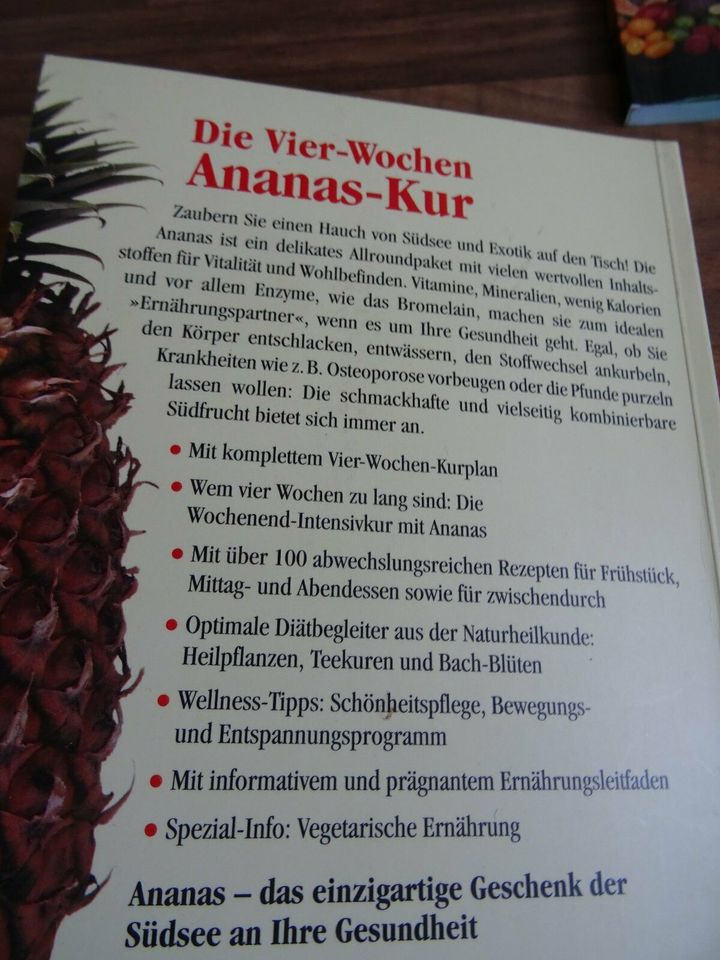 Apfel und  Ananas und Exoten aus aller Welt in Bielefeld