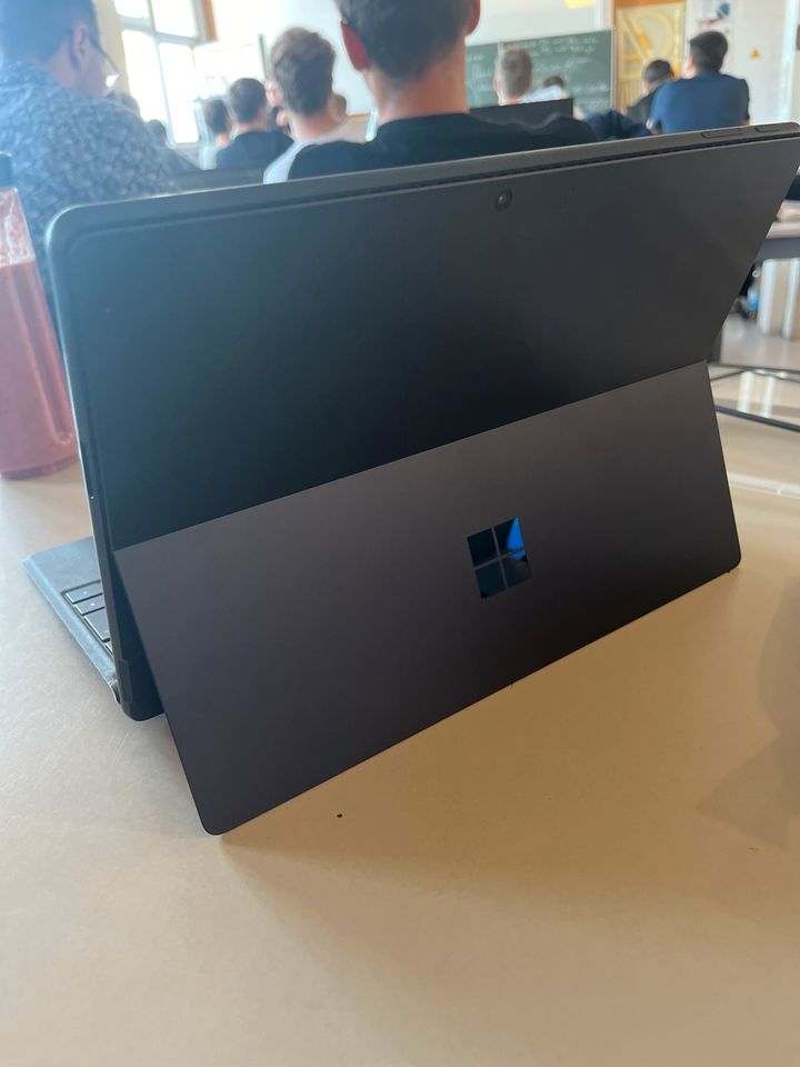 Microsoft Surface 9 in Köngen