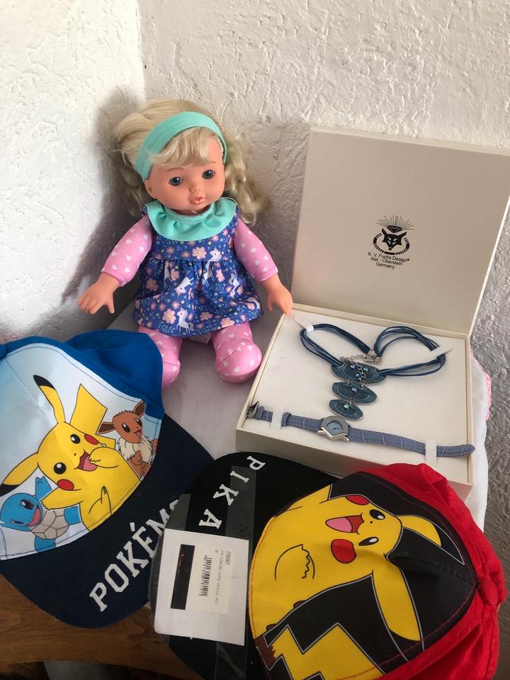 Oster Geschenke zum aussuchen Pokemon Barbie heman k Pop Buzz in Siegburg