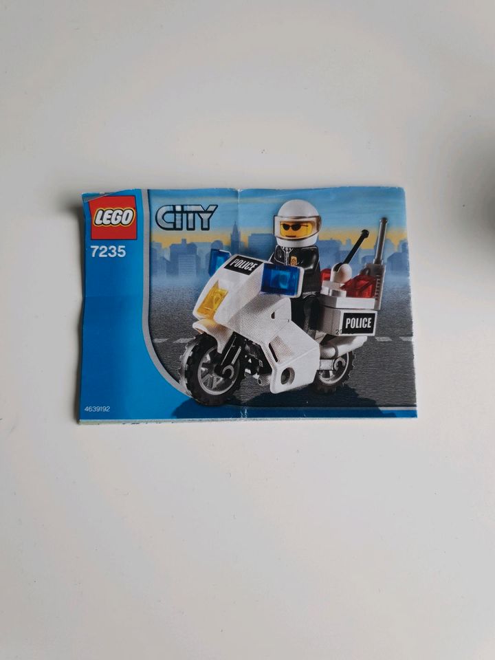 Lego Set 7235 Polizeimotorrad (Schwarze Aufkleber Version) in Düsseldorf