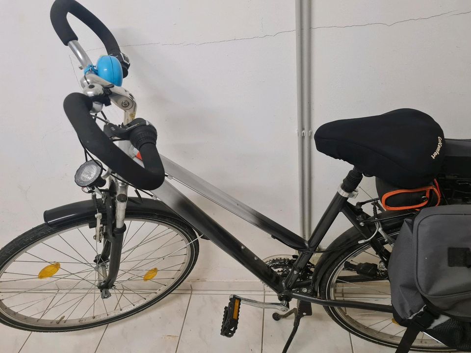 28" Zoll Fahrrad in Steinheim