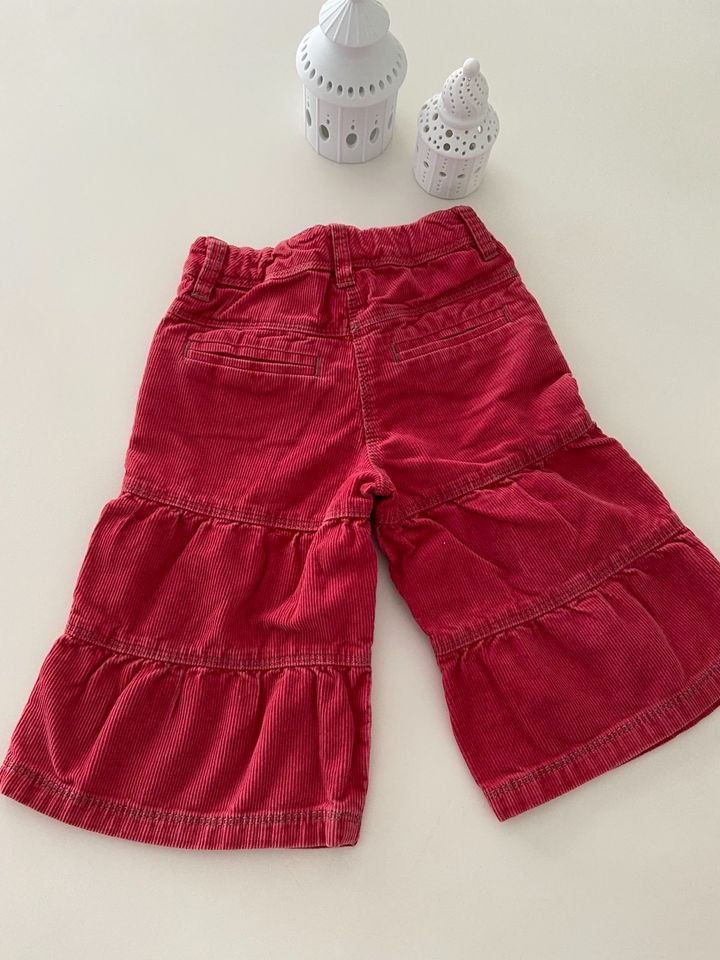 S.Oliver Rockhose Rockshorts Gr. 110 ❤️ rot Cord in Neuwied