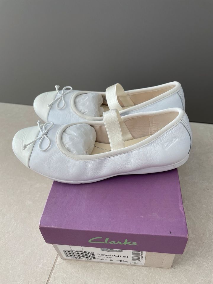 Clarks Ballerina weiß 29/30 Kommunionschuhe Leder/Lack in Pforzheim