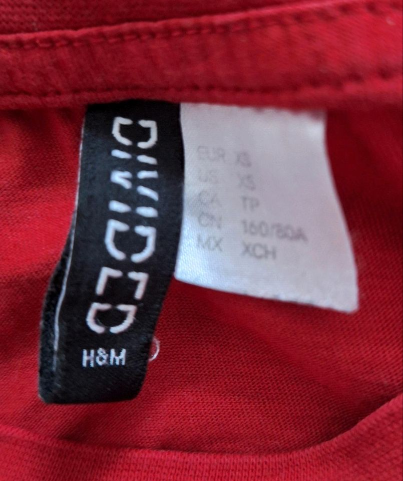 H&M Damen T-Shirt, Größe XS, rot - Ärmel weiße Streifen in Essen