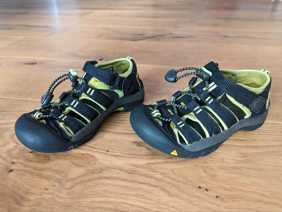 Keen Sandalen schwarz grün 30 in Oberotterbach