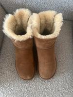 UGG Boots Stiefel Mini Bailey Bow chestnut camel Gr. 39 Niedersachsen - Buxtehude Vorschau