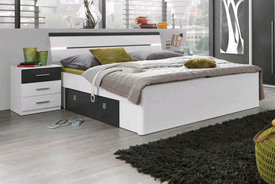 Doppelbett, Bett mit Schubladen in Ruppichteroth