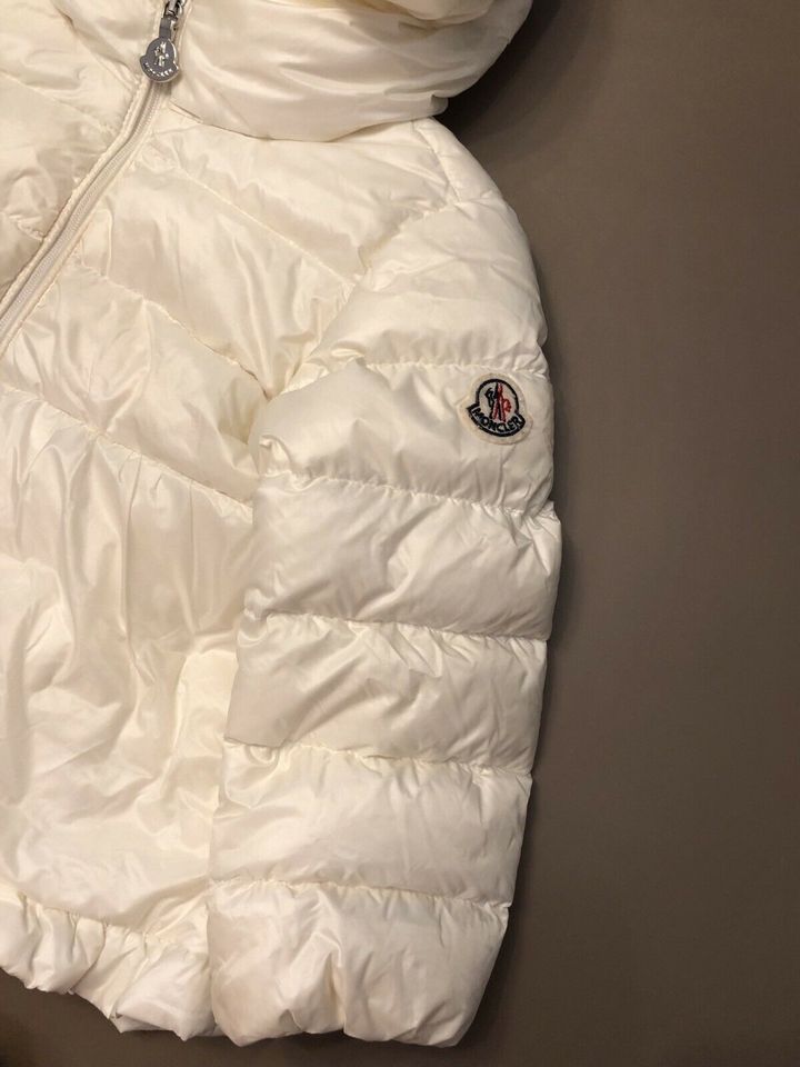 Daunenjacke Moncler Gr. 86 in Duisburg