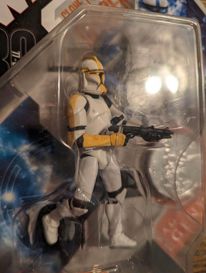 NEU Star War: 30th Anniversary Collection - Clone Trooper Officer in Darmstadt