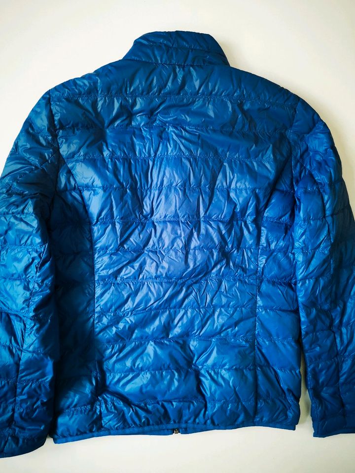 ORIGINAL EA7 EMPORIO ARMANI LEICHTDAUNENJACKE BLAU GR. L in Stuttgart