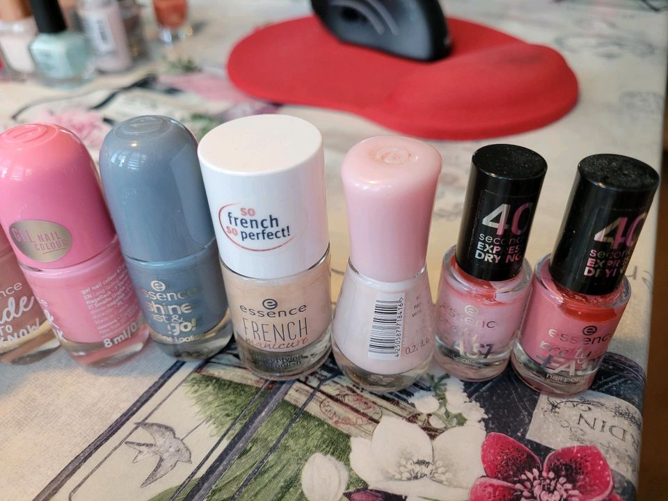 Essence Nagellack Set 17x , neu in München