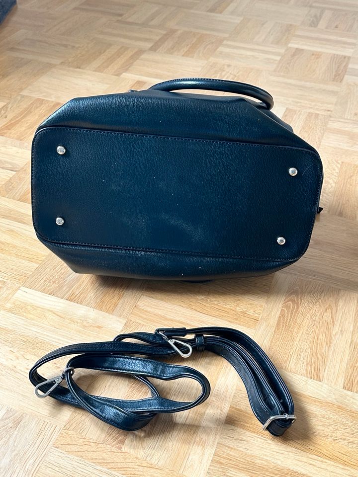 Handtasche L.Credi in Oberursel (Taunus)