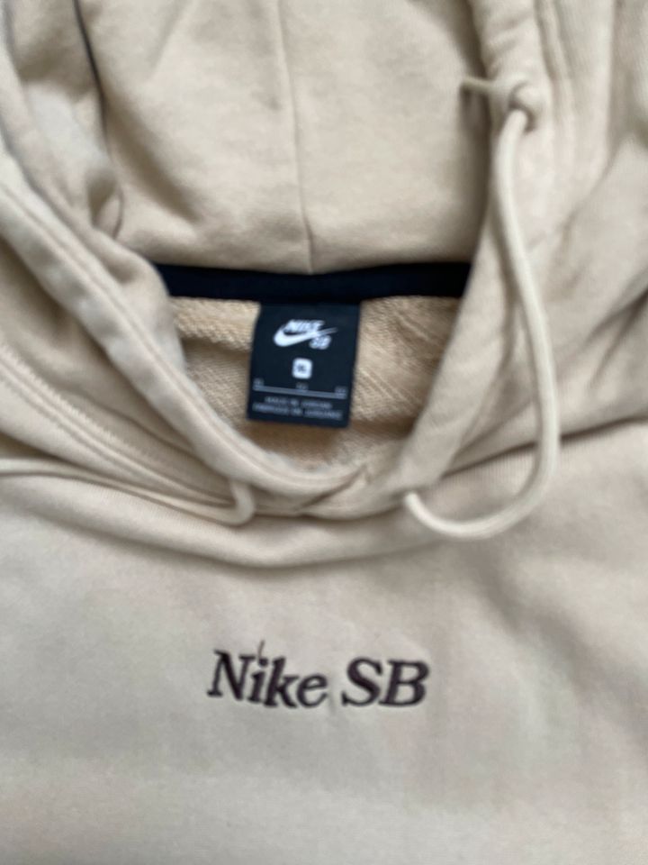 Nike SB Sweatshirt Gr XL in Berlin