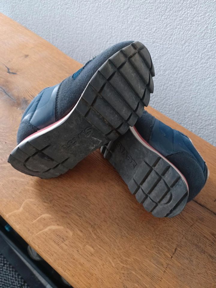 Turnschuhe von Levis in der Größe 28 in Wirschweiler