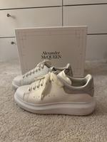 Alexander McQueen Sneaker Larry Damen Schuhe 38 Kr. München - Neuried Kr München Vorschau