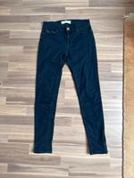 ❤️ TOP! ZARA leichte Jeans Hose Stretch dunkelblau skinny 38 Hessen - Groß-Umstadt Vorschau