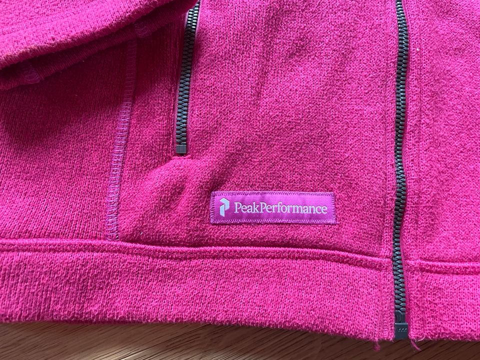 Peak Performance WomanWrang Strickjacke Fleecejacke Größe S pink in Missen-Wilhams