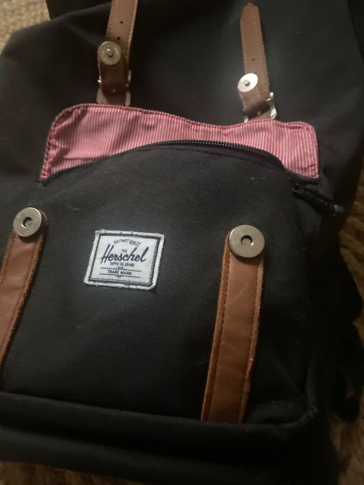 Herrscher Rucksack in Schwarz in Kassel