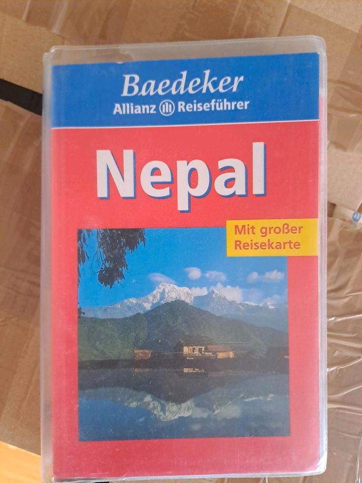 Nepal Reiseführer Asien Reisen Urlaub Reisekarte Travel Guide in Wedemark