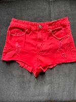 Rote Shorts kurze Hose Gr. 34 Berlin - Wilmersdorf Vorschau