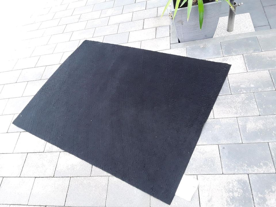 Teppich 120x160 schwarz  Teppich black  Polyester für 15€ in Hamm