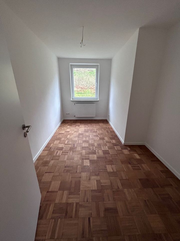 Erstbezug in bevorzugter Wohnlage! 4-Zimmer-Wohnung mit Balkon & Stellplatz in ruhiger Zentrumslage! in Coburg