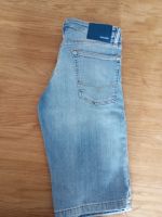 Damen Jeans Shorts von S.Oliver gr 38 sehr guter Zustand Schleswig-Holstein - Elmshorn Vorschau