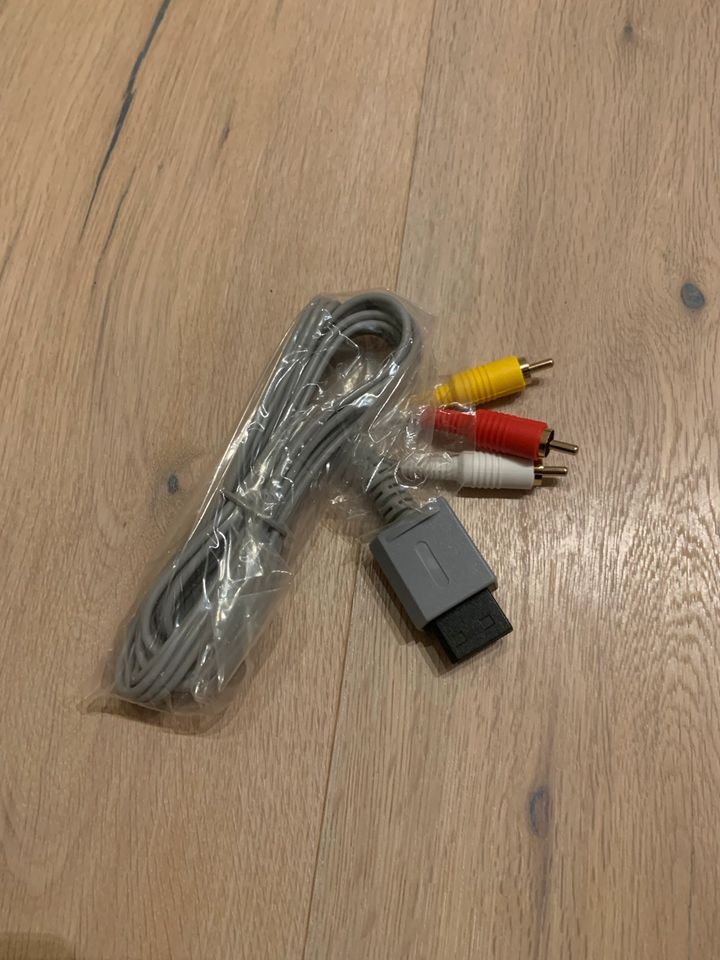 Wii U AV Kabel in Augsburg