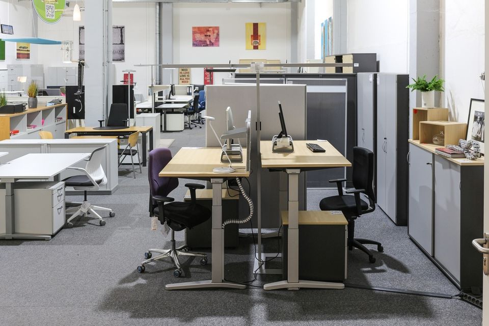 Tisch USM Haller Schreibtisch Design Designklassiker Bürotisch Z2 in Mühlenbeck