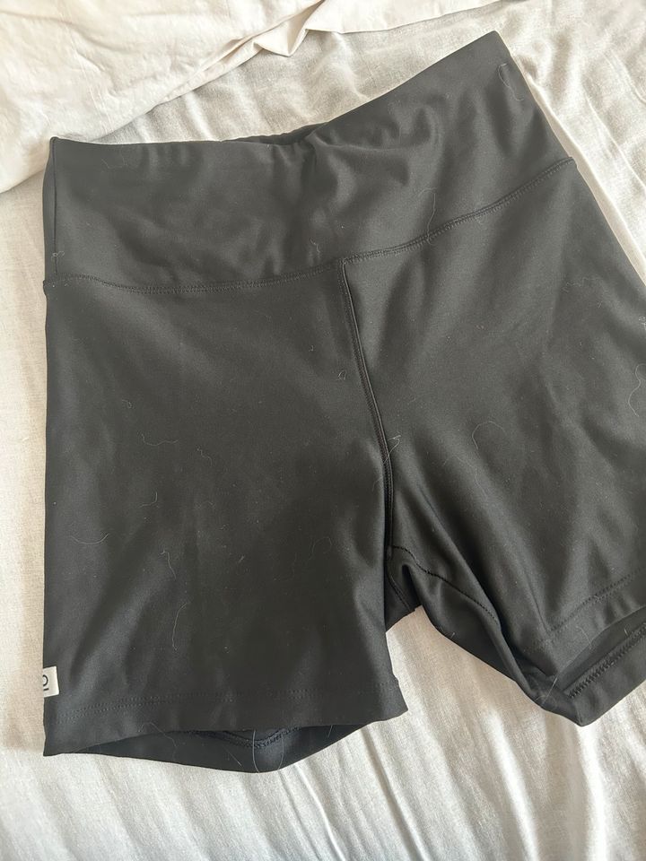 Domyos Decathlon Sport Shorts L in Bünde