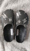 Neue Birkenstock Sandale Größe 35 schwarz mit Totenkopf normale Hannover - Herrenhausen-Stöcken Vorschau