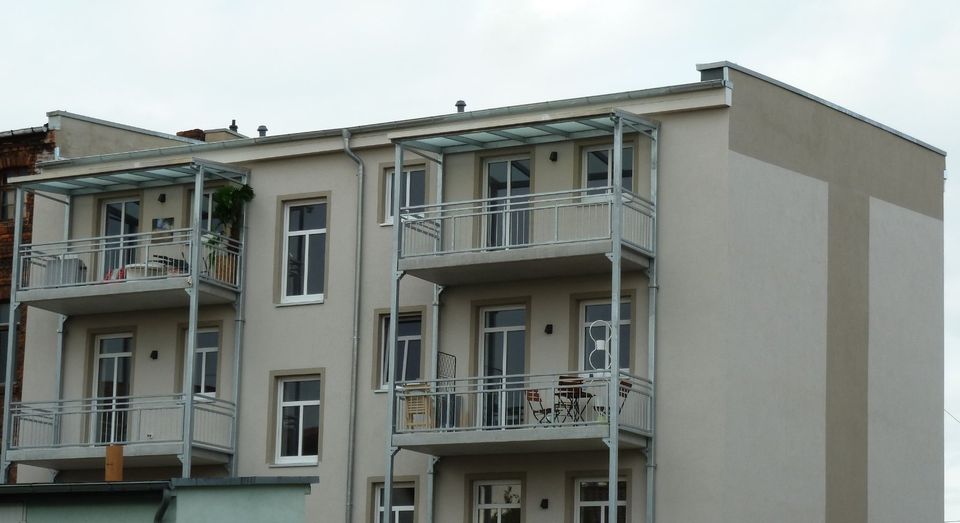 Helle, generalsanierte 2-Raum-Wohnung mit großem Balkon - Nähe Salbker Seen! in Magdeburg