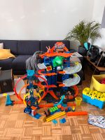 Hot Wheels Mega City Parkgarage TRex, Looping und Track Builder Kreis Pinneberg - Wedel Vorschau