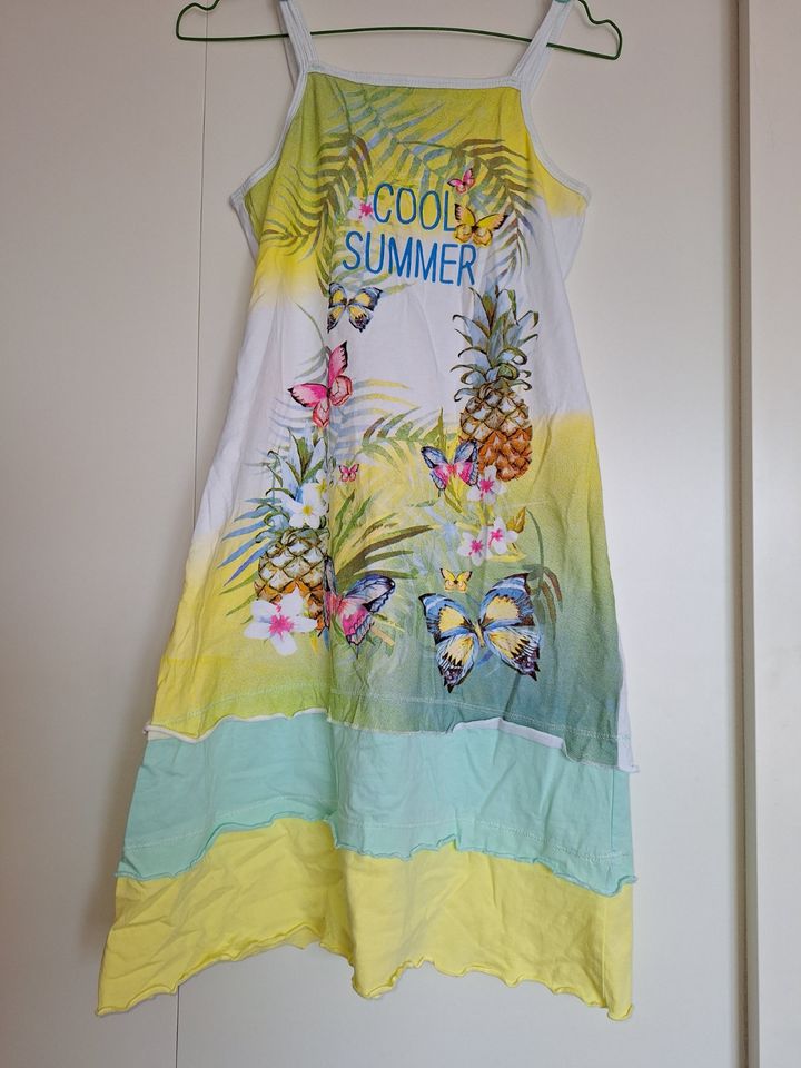 Mädchen Sommer Kleid 158 164 wunderschön wie Neu in Northeim