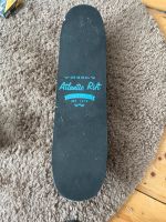 Skateboard für zwei RedBull Dosen :) Nordrhein-Westfalen - Arnsberg Vorschau