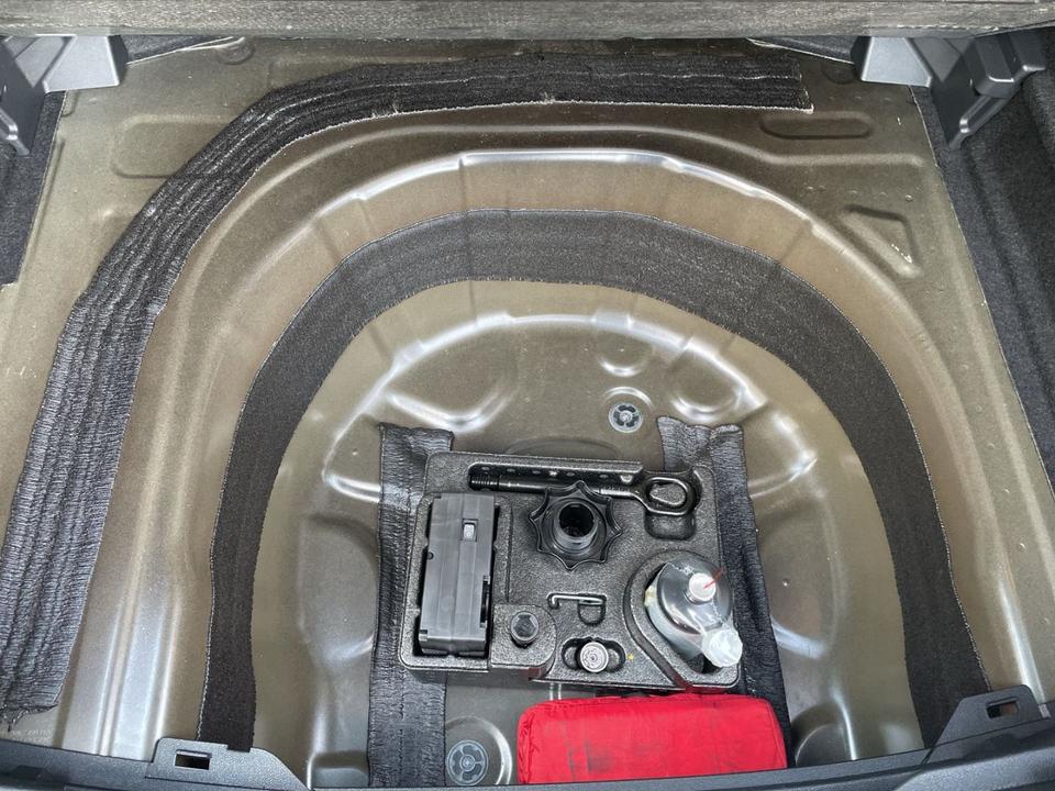 Volkswagen Taigo 1.0 TSI Life Kamera/LED/Sitzhzg/App-Connec in Crailsheim