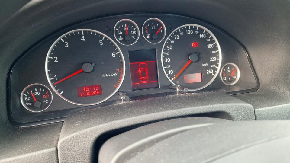 Audi A6 Avant 2.4 V6 (C5), 170 PS, 2002, 133.000 km, Vollleder gr in Biberach an der Riß