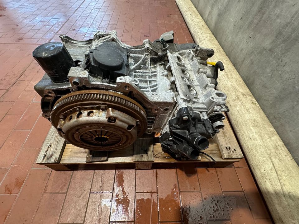 Skoda Fabia NJ 1.0 Motor Motorblock Engine Ölwanne defekt CHY in Heilbad Heiligenstadt