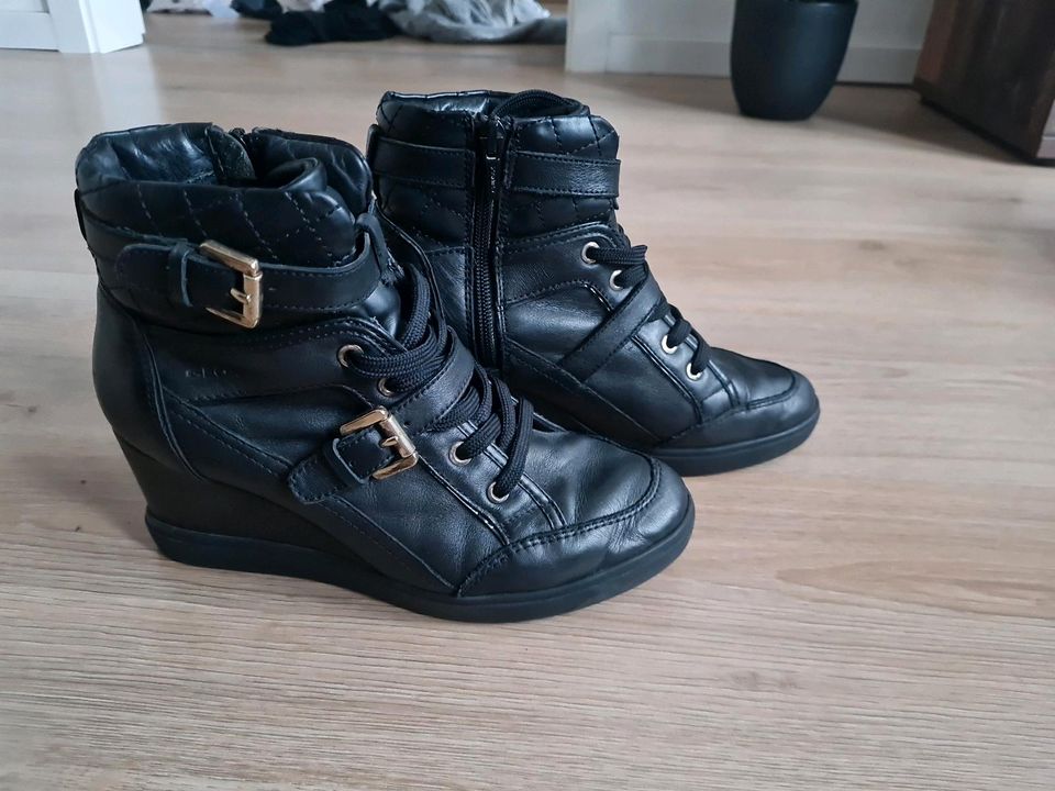 Geox halb stiefel in schwarz im guten gebrauchten Zustand in Düsseldorf