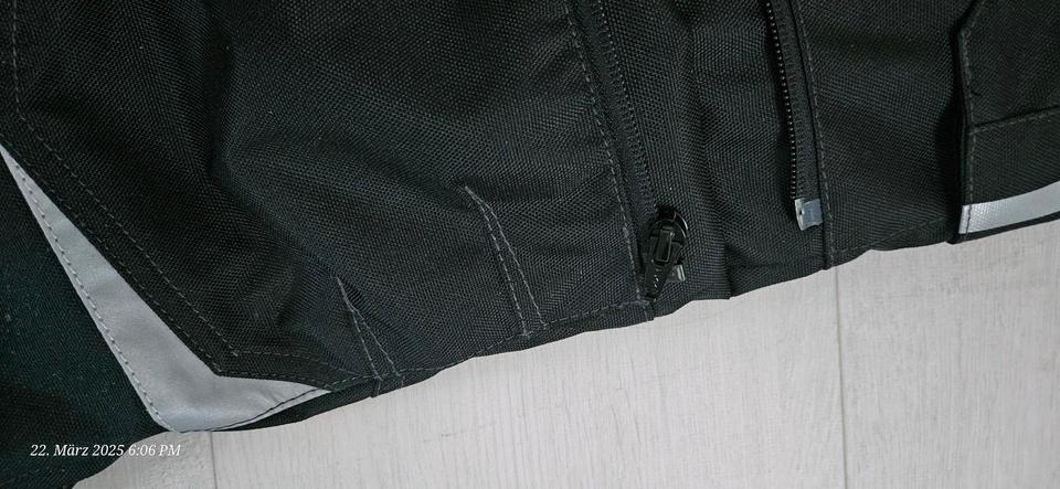 Mädchen / Damen  probiker Motorradkombi Gr 34 +Lederhandschuhe in Lutherstadt Wittenberg