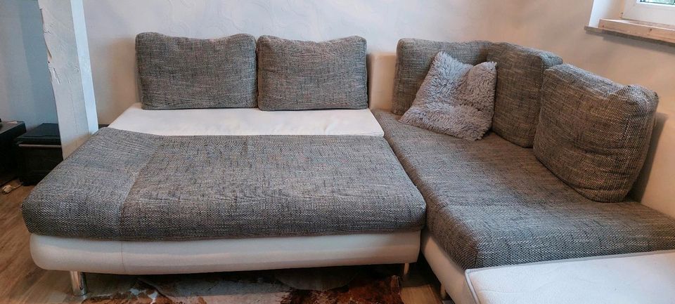 Couch L-Form mit Schlaffunktion weiß/grau in Rostock