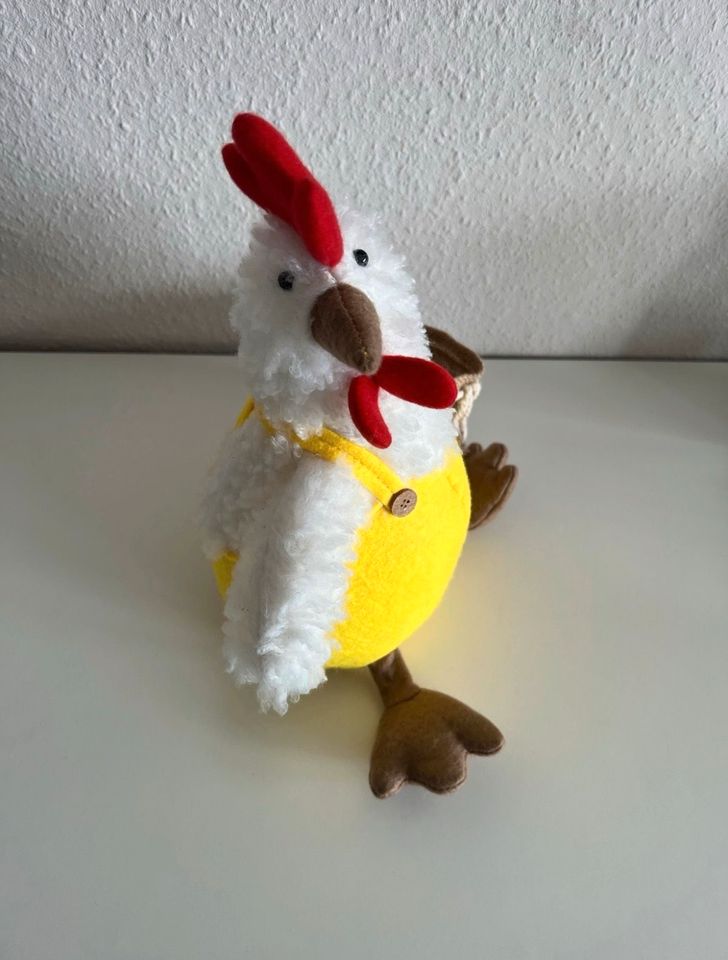 Osterdeko Hahn / Huhn mit Osterkörbchen / Pflanzschale in Hanau