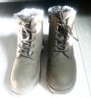 Schöne, dick gefütterte Halbstiefel Gr.35 Sachsen - Niederwiesa Vorschau